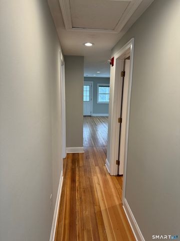 217 Park Road 3rd FL, West Hartford, CT 06119