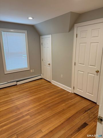217 Park Road 3rd FL, West Hartford, CT 06119