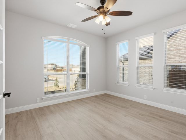 624 Pawprint Hollow, Godley, TX 76044