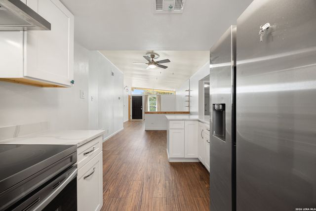 309 North Blvd, Universal City, TX 78148