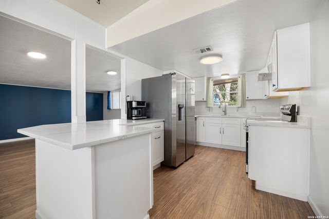 309 North Blvd, Universal City, TX 78148