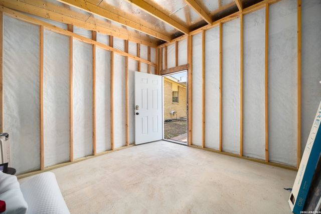 309 North Blvd, Universal City, TX 78148