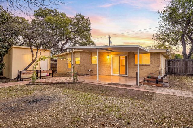 309 North Blvd, Universal City, TX 78148