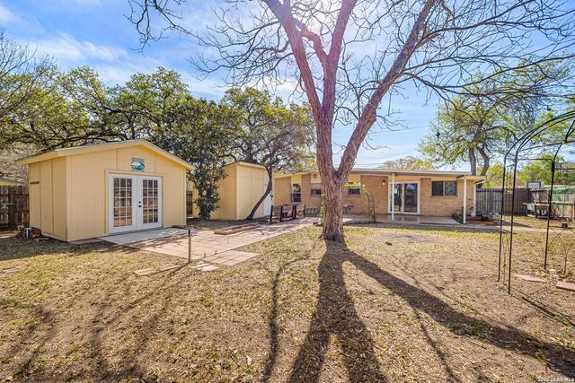 309 North Blvd, Universal City, TX 78148