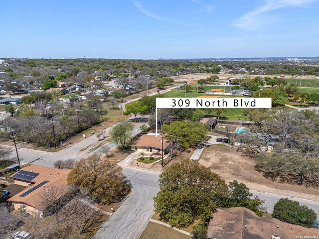 309 North Blvd, Universal City, TX 78148