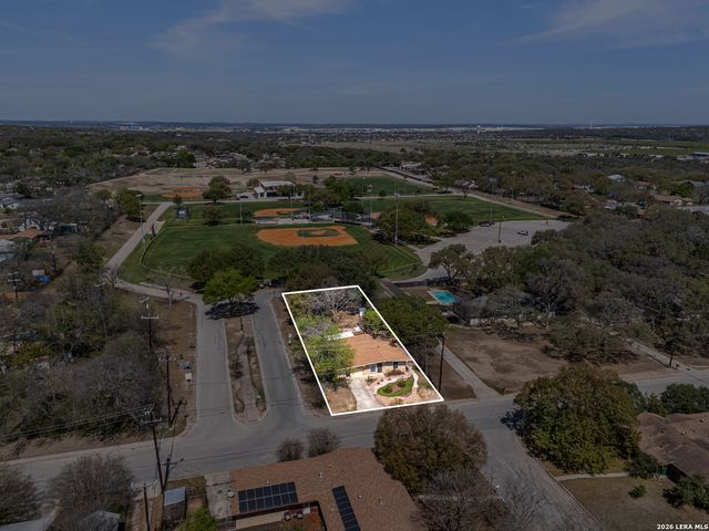 309 North Blvd, Universal City, TX 78148