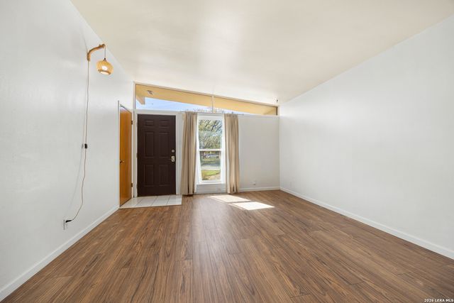 309 North Blvd, Universal City, TX 78148