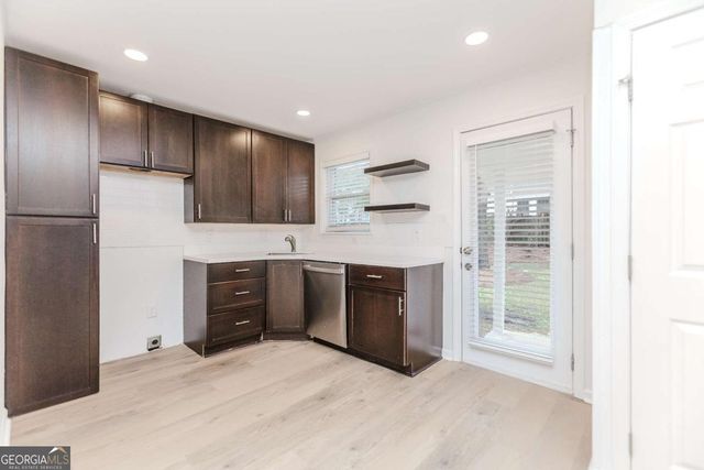 435 Jefferson Avenue, Fayetteville, GA 30214