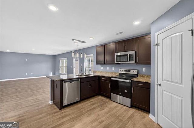 11800 Guelph Circle, Hampton, GA 30228