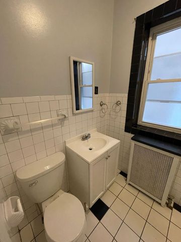2329 N Sacramento Avenue, Chicago, IL 60647
