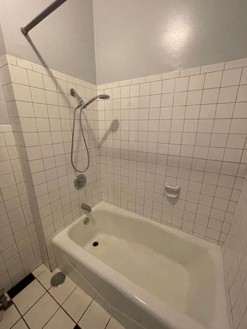 2329 N Sacramento Avenue, Chicago, IL 60647