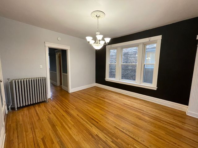 2329 N Sacramento Avenue, Chicago, IL 60647