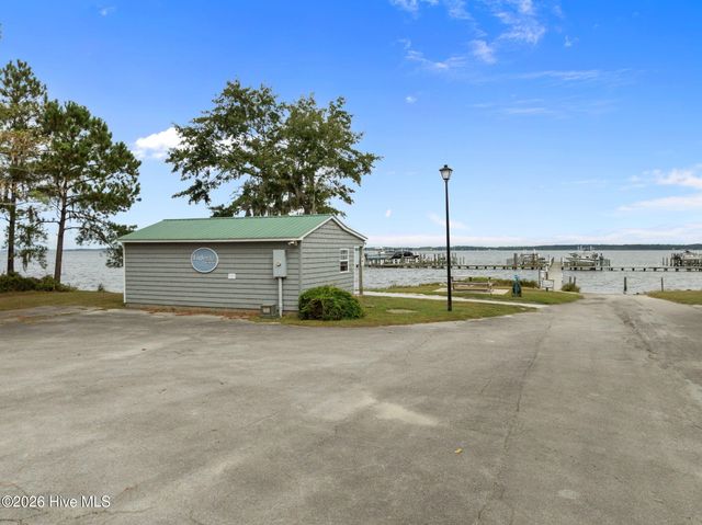 456 Eagle Trace Drive, Blounts Creek, NC 27814