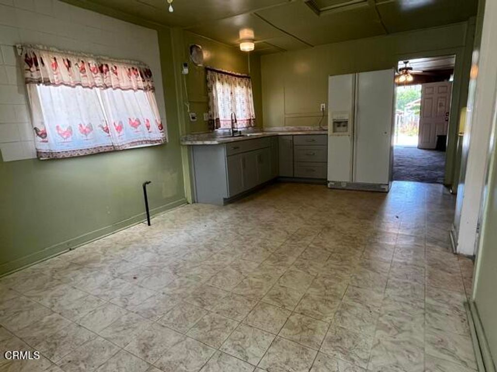 Image 5 of property listing at 521 Temescal Street, Piru, CA 93040