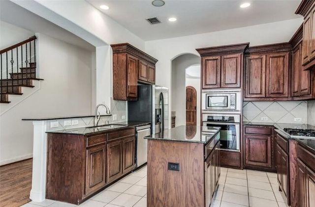 6821 Camino Rio, Irving, TX 75039