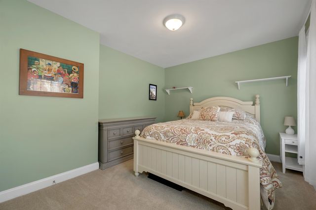 4 Heron Drive, Litchfield, NH 03052