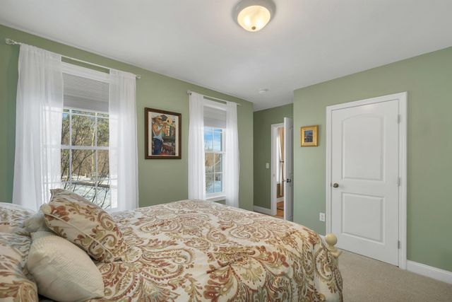 4 Heron Drive, Litchfield, NH 03052