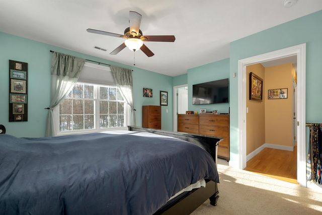 4 Heron Drive, Litchfield, NH 03052