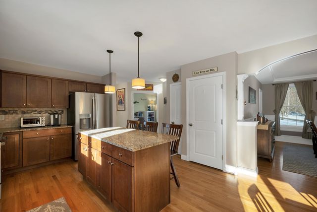 4 Heron Drive, Litchfield, NH 03052