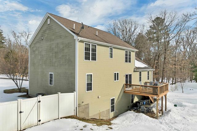 4 Heron Drive, Litchfield, NH 03052