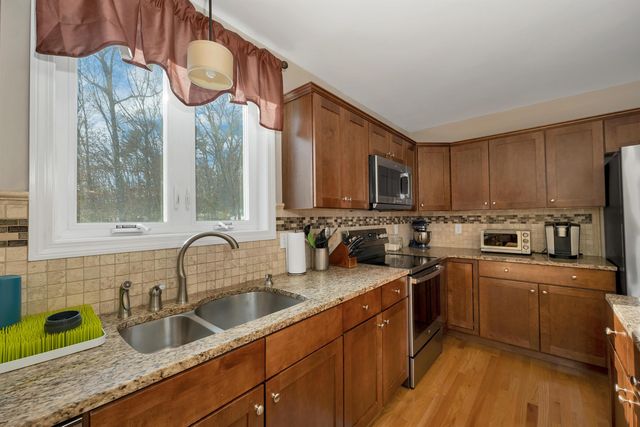 4 Heron Drive, Litchfield, NH 03052