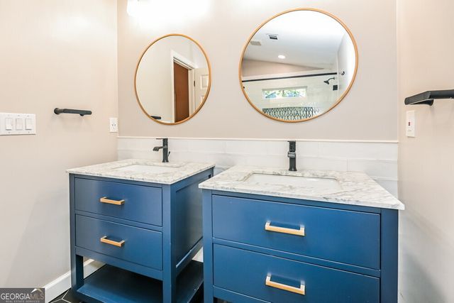 923 River Rock Drive, Woodstock, GA 30188