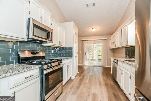 923 River Rock Drive, Woodstock, GA 30188