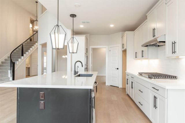 1735 Rustling Creek Drive, Missouri City, TX 77459