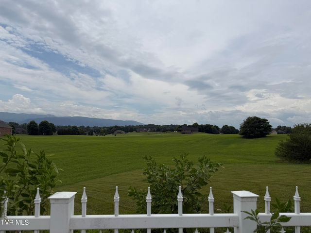 522 Waterstone Circle, Greeneville, TN 37745