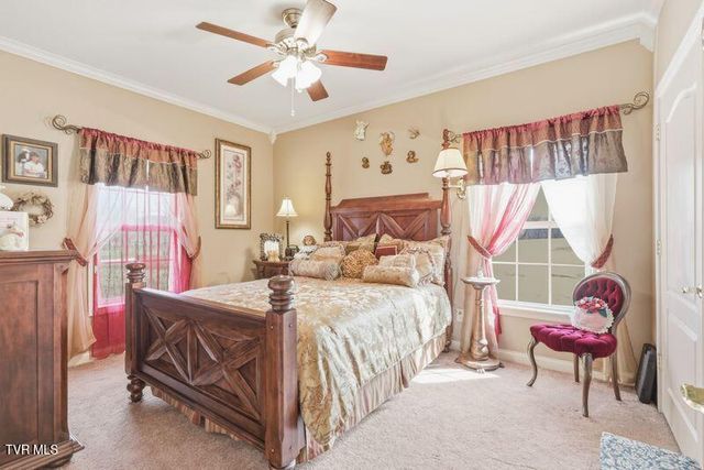 522 Waterstone Circle, Greeneville, TN 37745