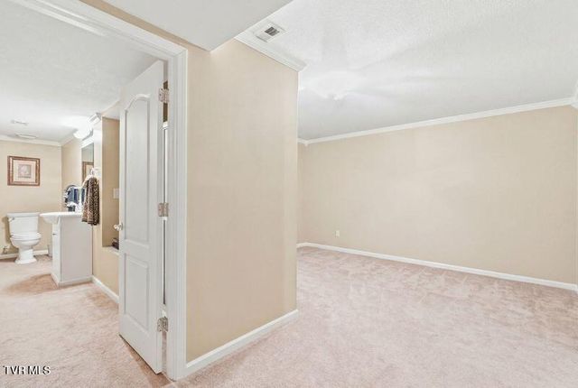 522 Waterstone Circle, Greeneville, TN 37745