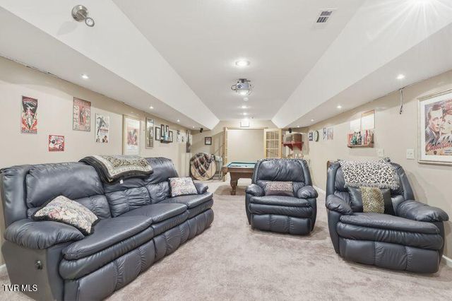 522 Waterstone Circle, Greeneville, TN 37745