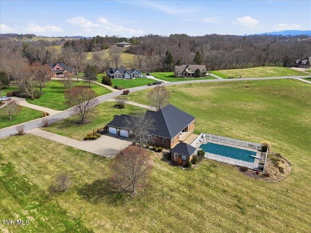 522 Waterstone Circle, Greeneville, TN 37745