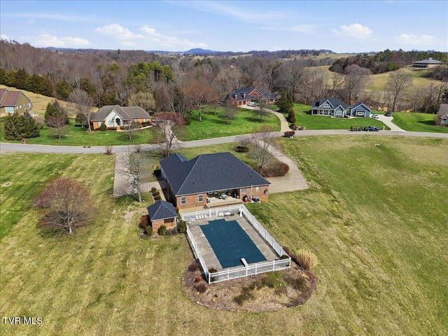522 Waterstone Circle, Greeneville, TN 37745