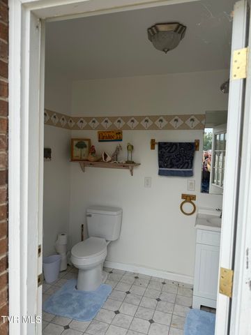 522 Waterstone Circle, Greeneville, TN 37745