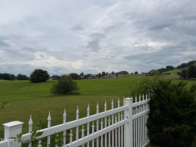 522 Waterstone Circle, Greeneville, TN 37745