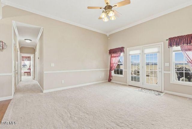 522 Waterstone Circle, Greeneville, TN 37745
