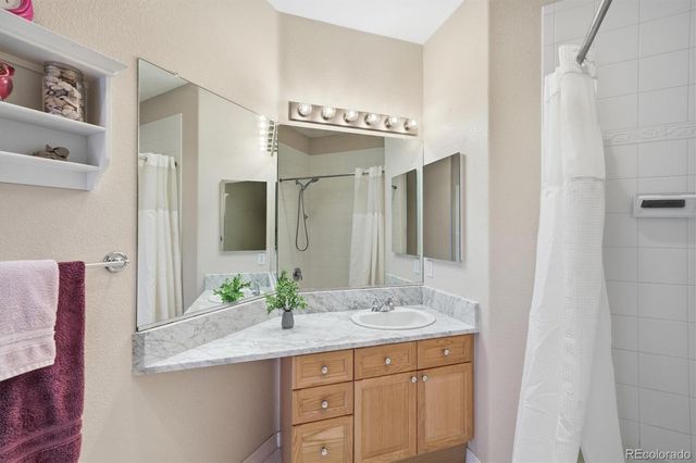 6558 S Riviera Way, Aurora, CO 80016
