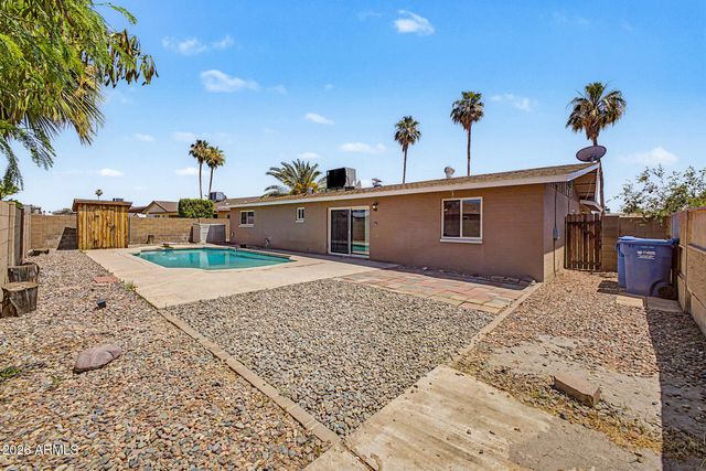 4742 W PARADISE Drive, Glendale, AZ 85304