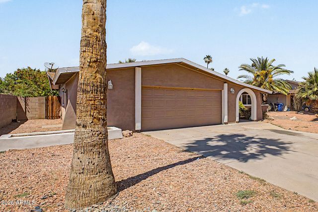 4742 W PARADISE Drive, Glendale, AZ 85304