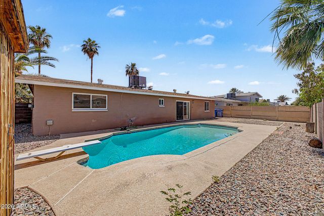4742 W PARADISE Drive, Glendale, AZ 85304