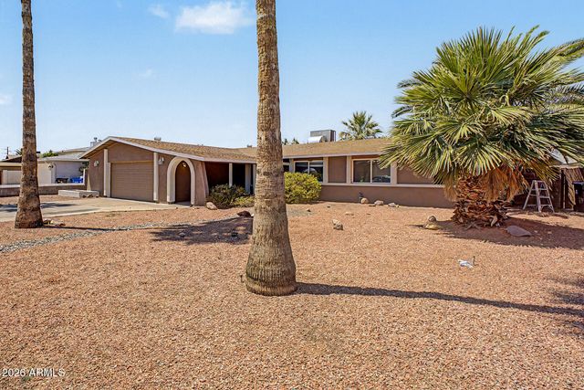 4742 W PARADISE Drive, Glendale, AZ 85304