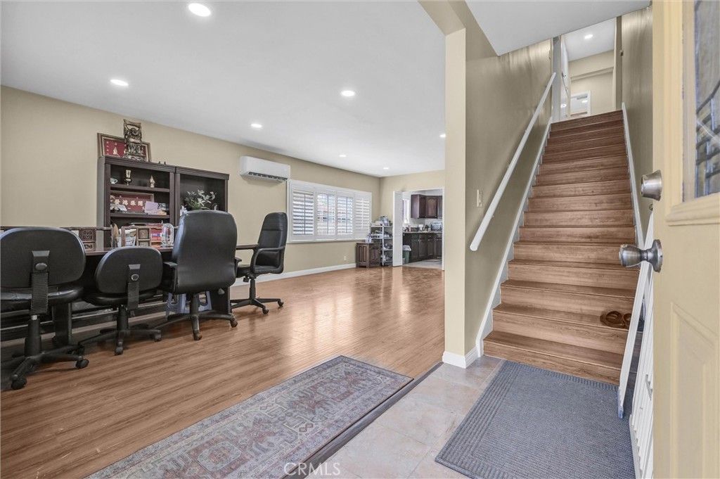 Image 12 of property listing at 1325 Glen, Pasadena, CA 91103