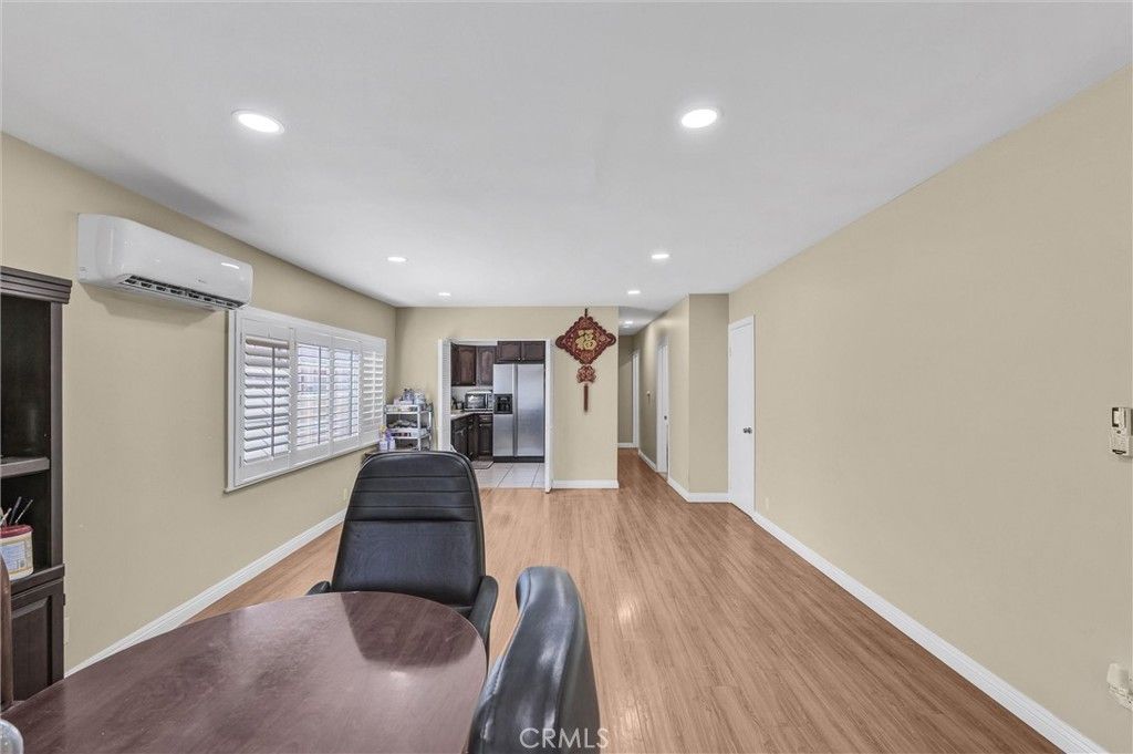 Image 13 of property listing at 1325 Glen, Pasadena, CA 91103