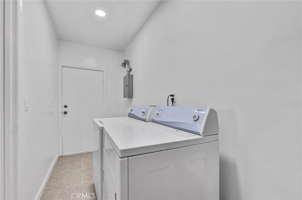 Image 19 of property listing at 1325 Glen, Pasadena, CA 91103