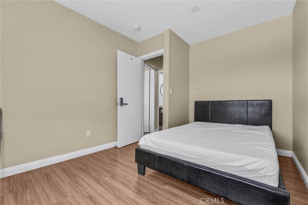 Image 27 of property listing at 1325 Glen, Pasadena, CA 91103