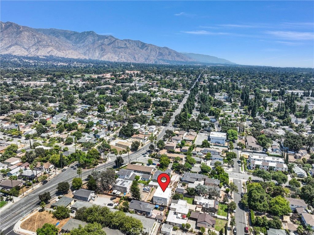 Image 32 of property listing at 1325 Glen, Pasadena, CA 91103