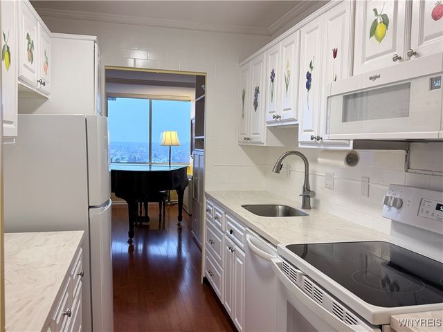 1088 Delaware Avenue 13E, Buffalo, NY 14209