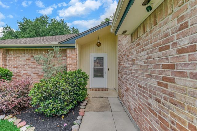 5931 Woodmancote Drive, Humble, TX 77346