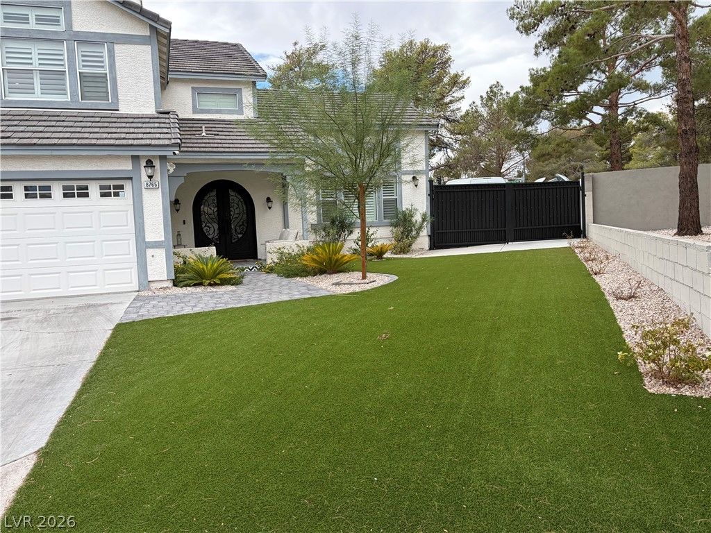 8765 Beluga Way, Las Vegas, NV 89117 — photo 2